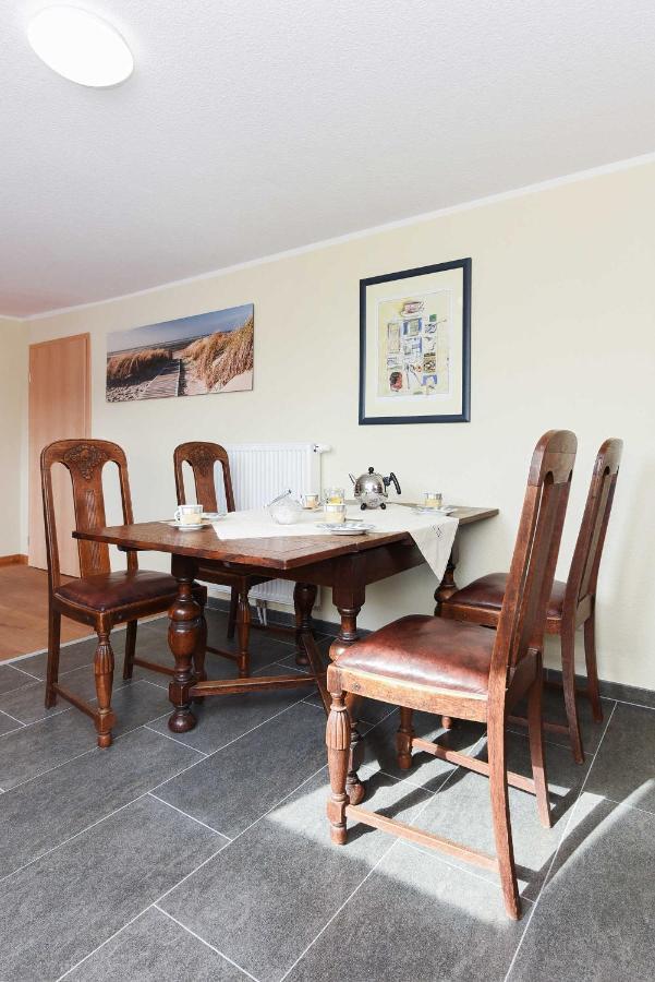 Ferienwohnung Teezeit Neuharlingersiel Kamer foto