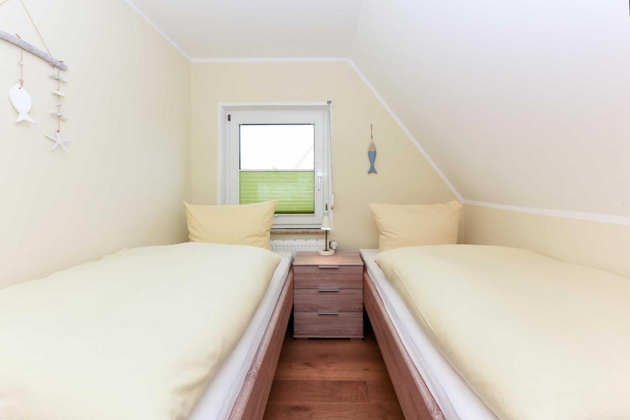 Ferienwohnung Teezeit Neuharlingersiel Kamer foto