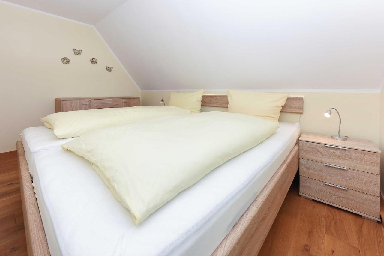Ferienwohnung Teezeit Neuharlingersiel Buitenkant foto